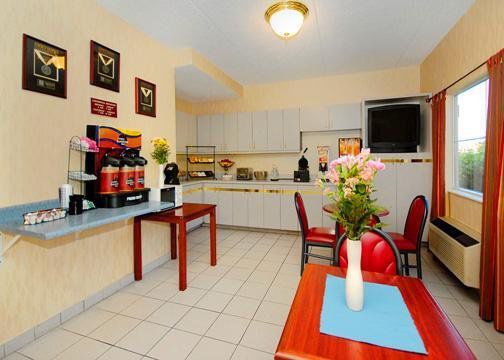 Holiday Inn Express - Indiana By Ihg Restoran gambar